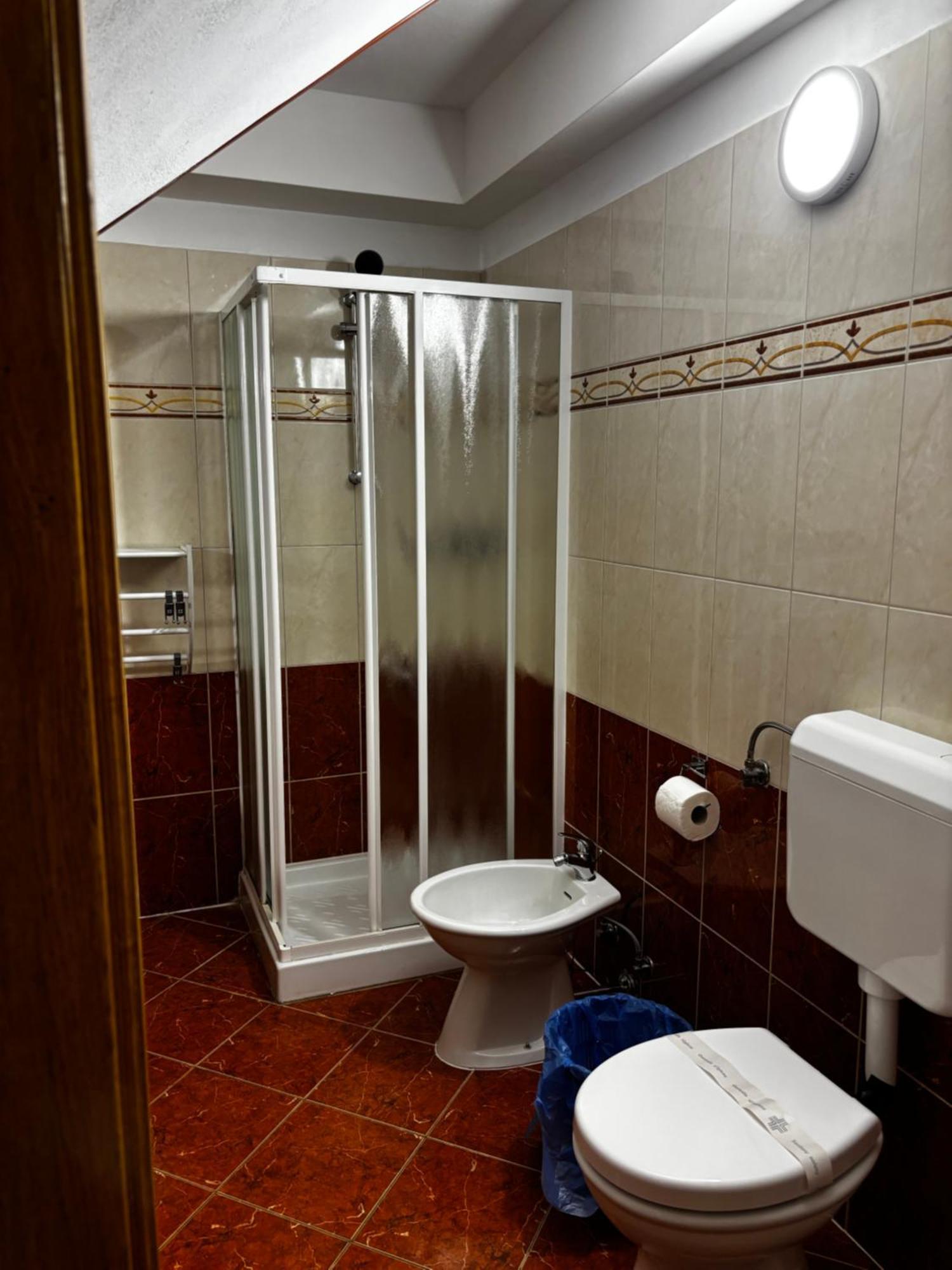 Apartmani Rozi อูมัค ภายนอก รูปภาพ