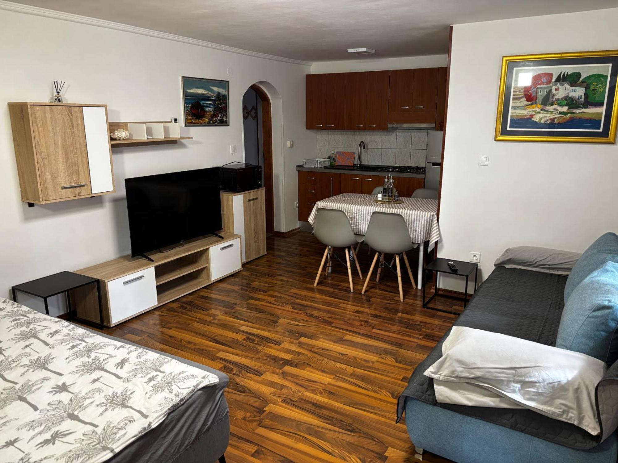 Apartmani Rozi อูมัค ภายนอก รูปภาพ