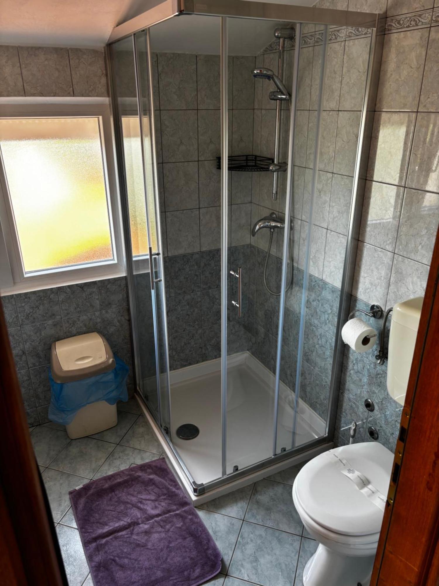 Apartmani Rozi อูมัค ภายนอก รูปภาพ